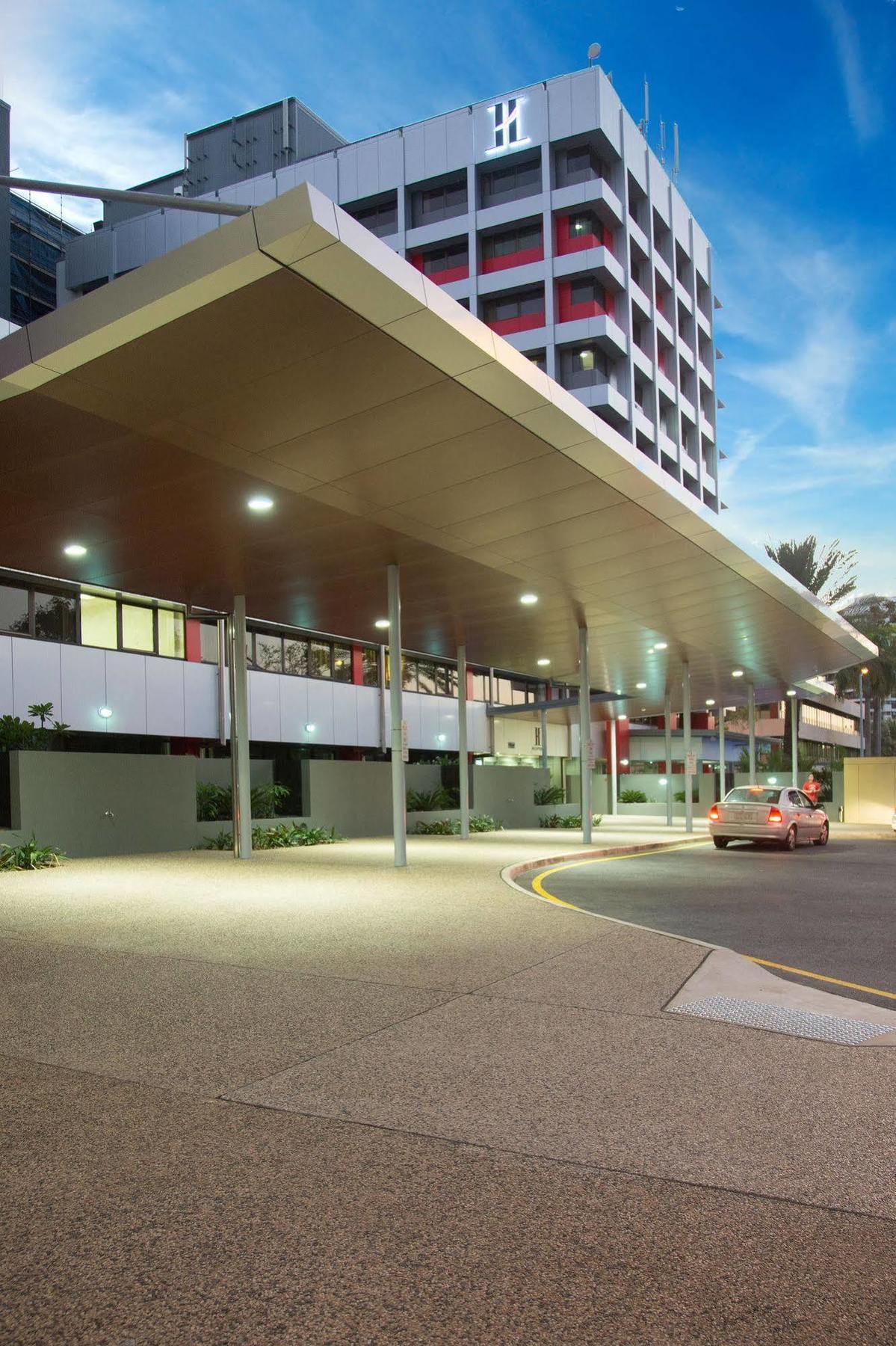 Courtyard By Marriott Darwin Hotel Exterior photo