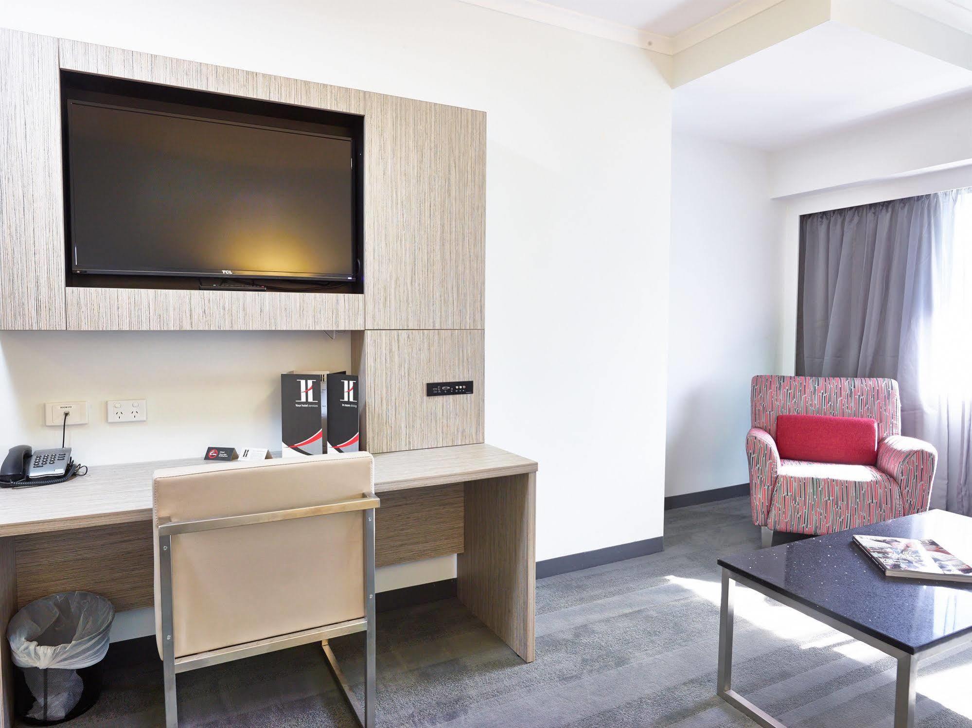 Courtyard By Marriott Darwin Hotel Exterior photo
